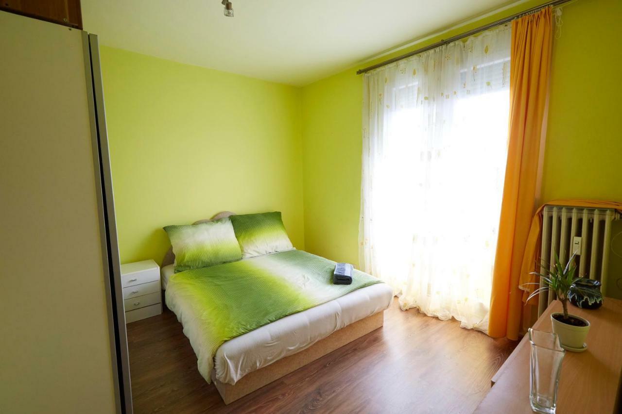 Egyetemvaros - A. Apartman Pécs Extérieur photo