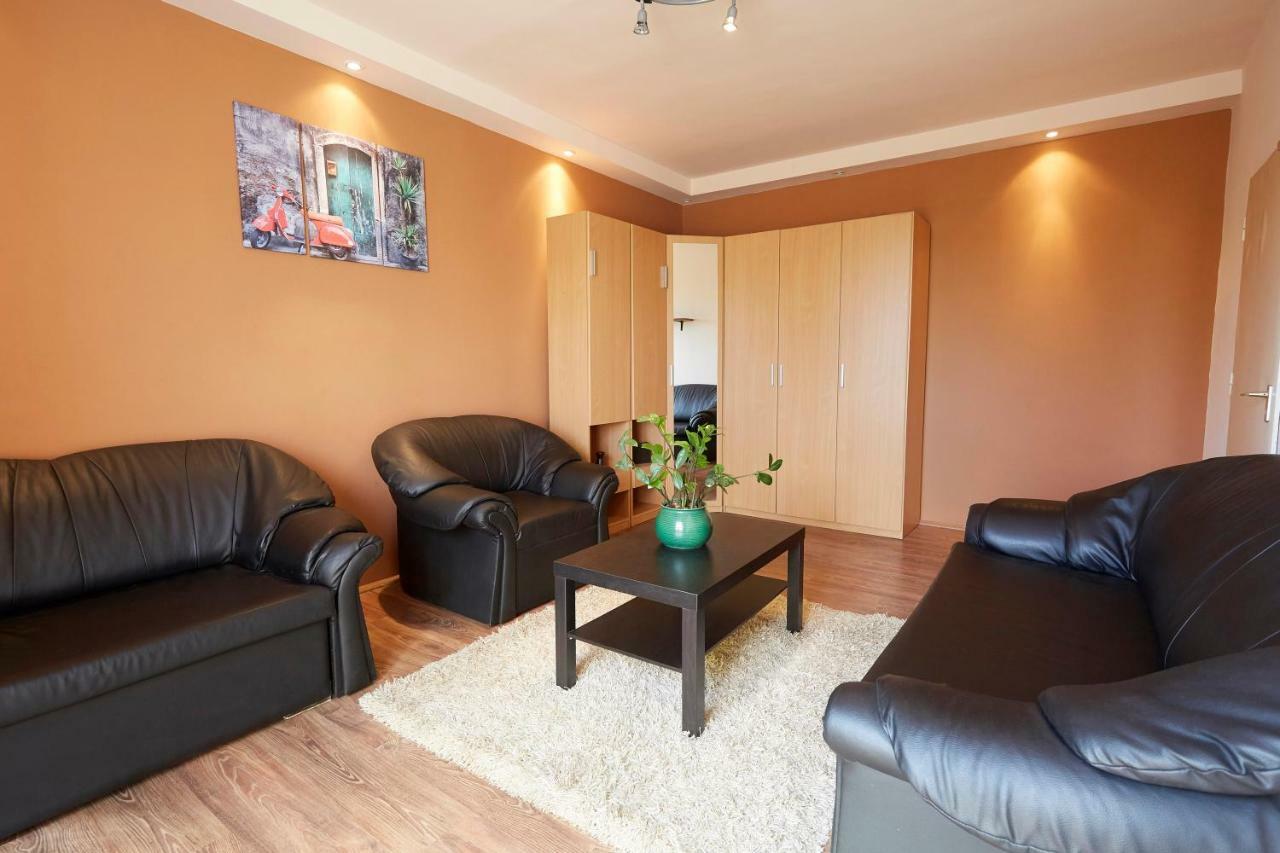 Egyetemvaros - A. Apartman Pécs Extérieur photo